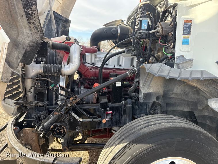 image for item EG2116 2013 Mack CXU612 toter truck