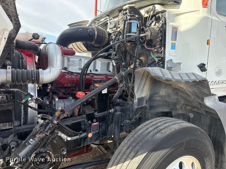 image for item EG2116 2013 Mack CXU612 toter truck