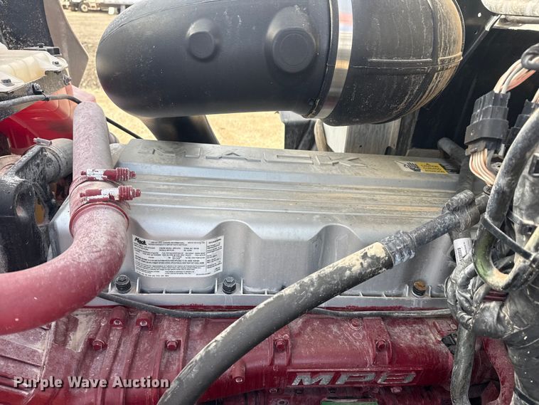 image for item EG2116 2013 Mack CXU612 toter truck