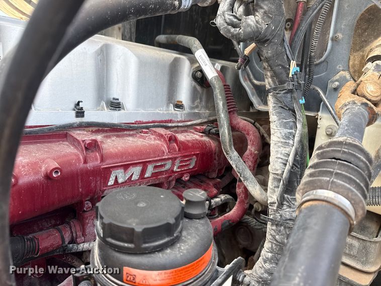 image for item EG2116 2013 Mack CXU612 toter truck