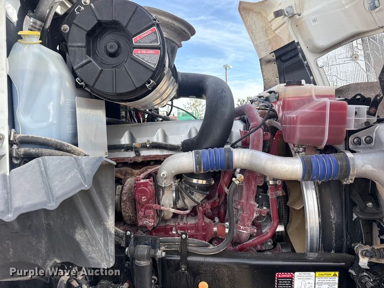 image for item EG2116 2013 Mack CXU612 toter truck