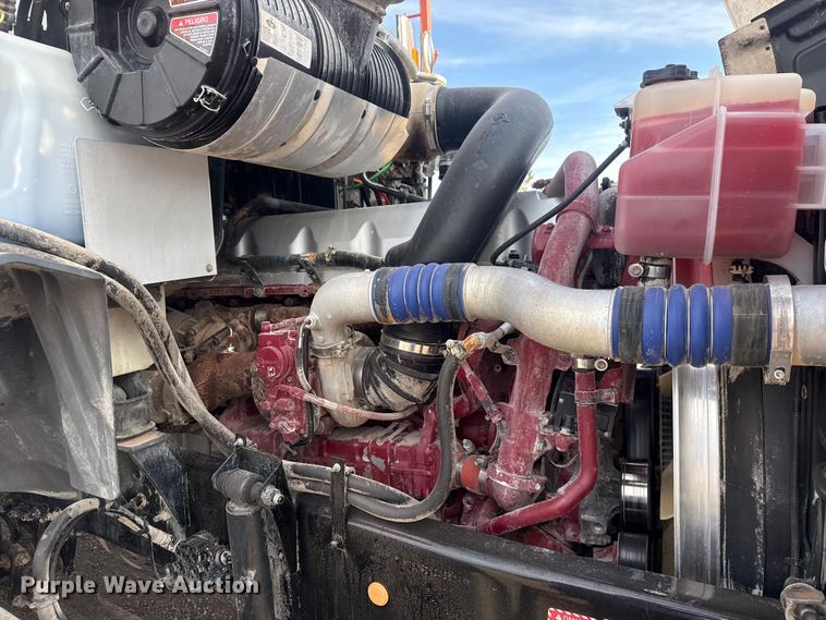 image for item EG2116 2013 Mack CXU612 toter truck