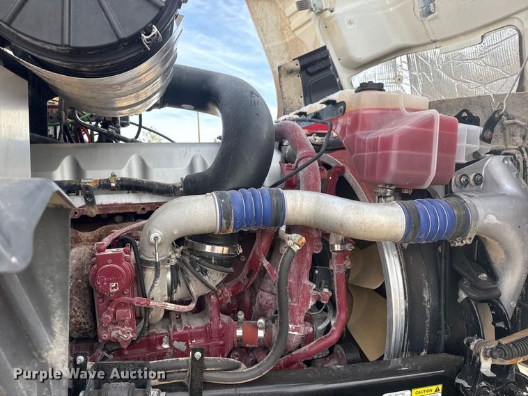 image for item EG2116 2013 Mack CXU612 toter truck