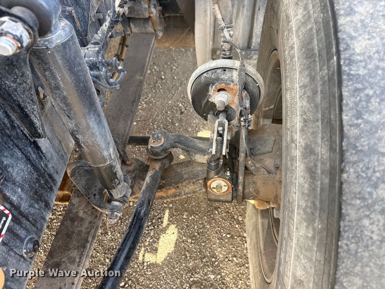 image for item EG2116 2013 Mack CXU612 toter truck