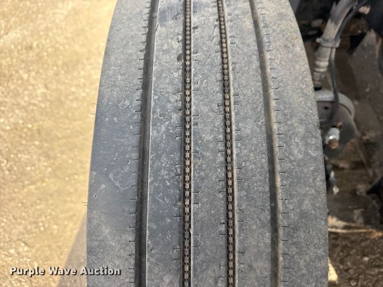 image for item EG2116 2013 Mack CXU612 toter truck