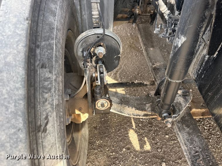 image for item EG2116 2013 Mack CXU612 toter truck