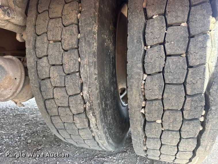 image for item EG2116 2013 Mack CXU612 toter truck