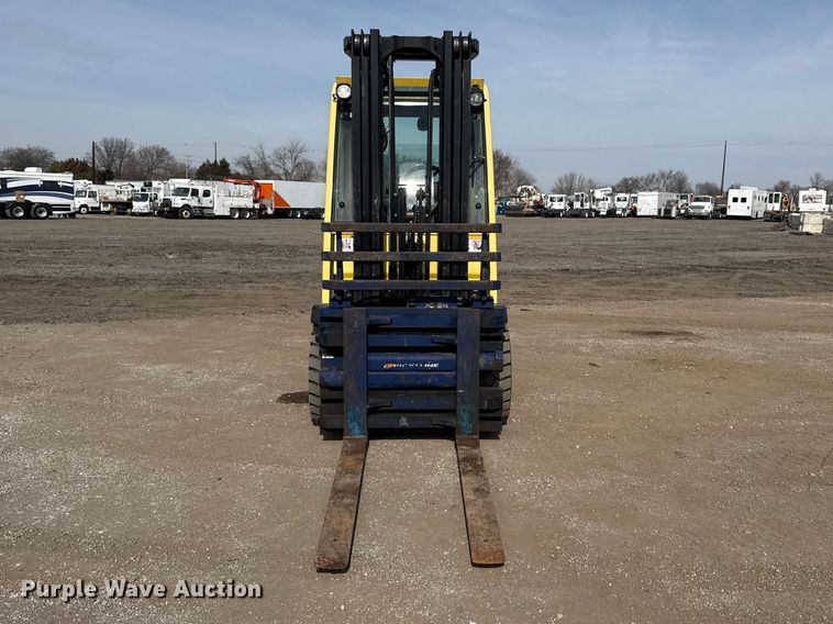 image for item EG2138 Hyster H60FT forklift