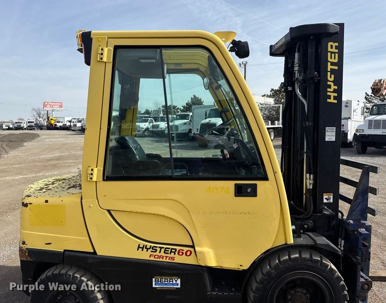 image for item EG2138 Hyster H60FT forklift