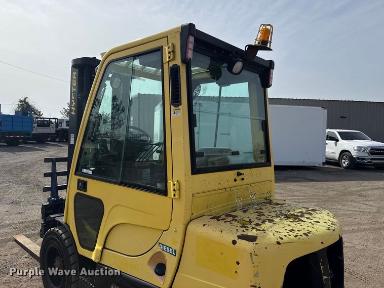 image for item EG2138 Hyster H60FT forklift