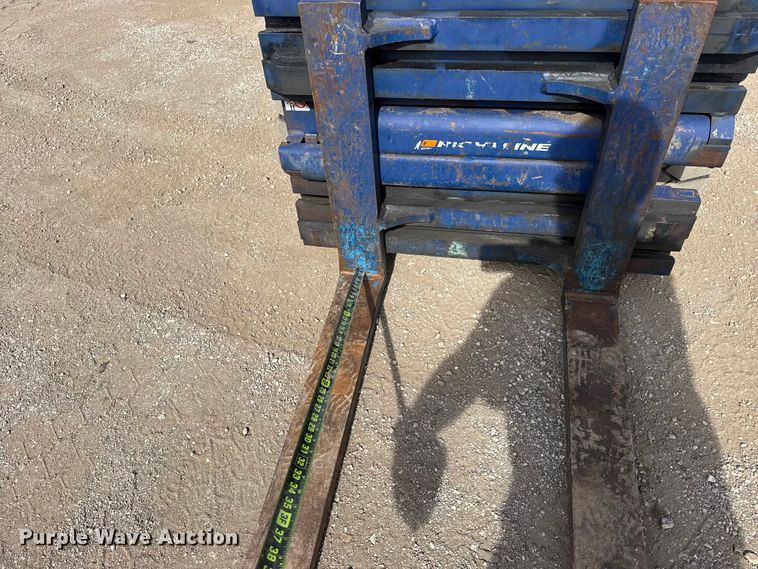 image for item EG2138 Hyster H60FT forklift