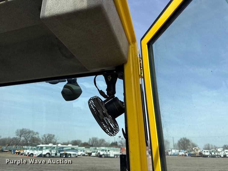 image for item EG2138 Hyster H60FT forklift