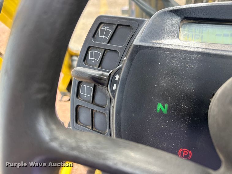 image for item EG2138 Hyster H60FT forklift