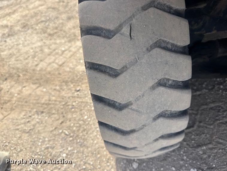 image for item EG2138 Hyster H60FT forklift