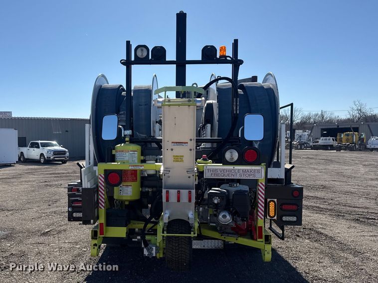 image for item EG2148 2013 Ford F750 Super Duty flatbed truck with PH and chlorine testing system