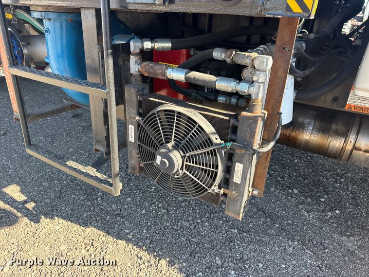 image for item EG2148 2013 Ford F750 Super Duty flatbed truck with PH and chlorine testing system