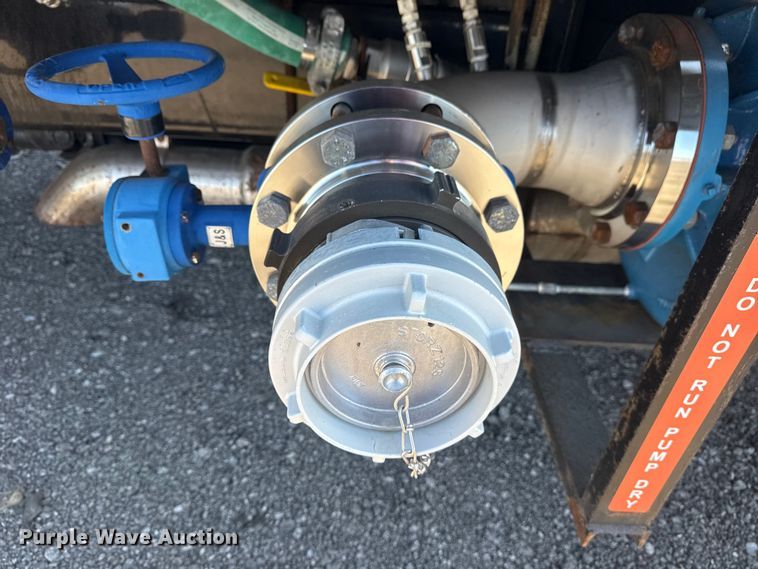 image for item EG2148 2013 Ford F750 Super Duty flatbed truck with PH and chlorine testing system