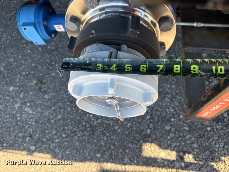 image for item EG2148 2013 Ford F750 Super Duty flatbed truck with PH and chlorine testing system