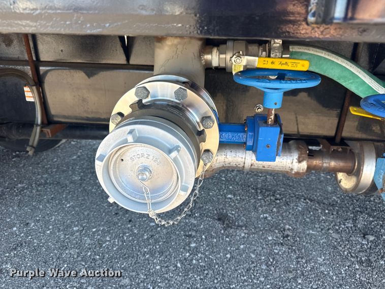 image for item EG2148 2013 Ford F750 Super Duty flatbed truck with PH and chlorine testing system