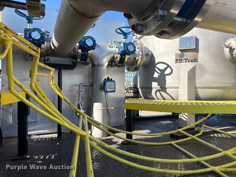 image for item EG2148 2013 Ford F750 Super Duty flatbed truck with PH and chlorine testing system