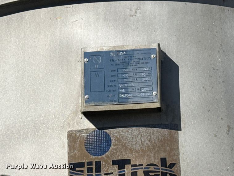 image for item EG2148 2013 Ford F750 Super Duty flatbed truck with PH and chlorine testing system