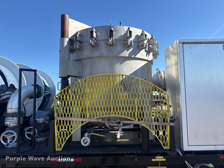 image for item EG2148 2013 Ford F750 Super Duty flatbed truck with PH and chlorine testing system