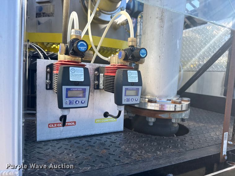 image for item EG2148 2013 Ford F750 Super Duty flatbed truck with PH and chlorine testing system