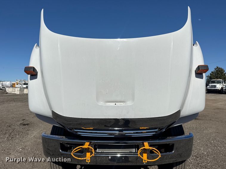 image for item EG2148 2013 Ford F750 Super Duty flatbed truck with PH and chlorine testing system