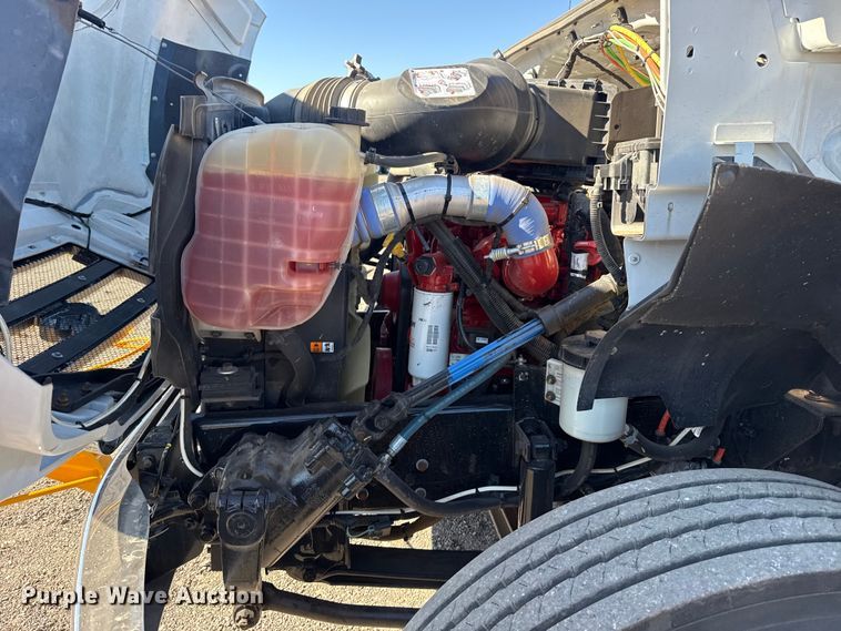 image for item EG2148 2013 Ford F750 Super Duty flatbed truck with PH and chlorine testing system