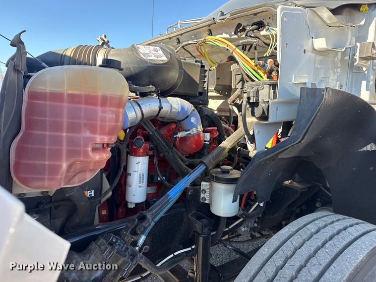 image for item EG2148 2013 Ford F750 Super Duty flatbed truck with PH and chlorine testing system