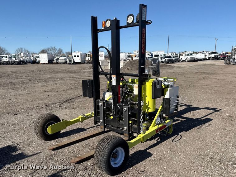 image for item EG2148 2013 Ford F750 Super Duty flatbed truck with PH and chlorine testing system