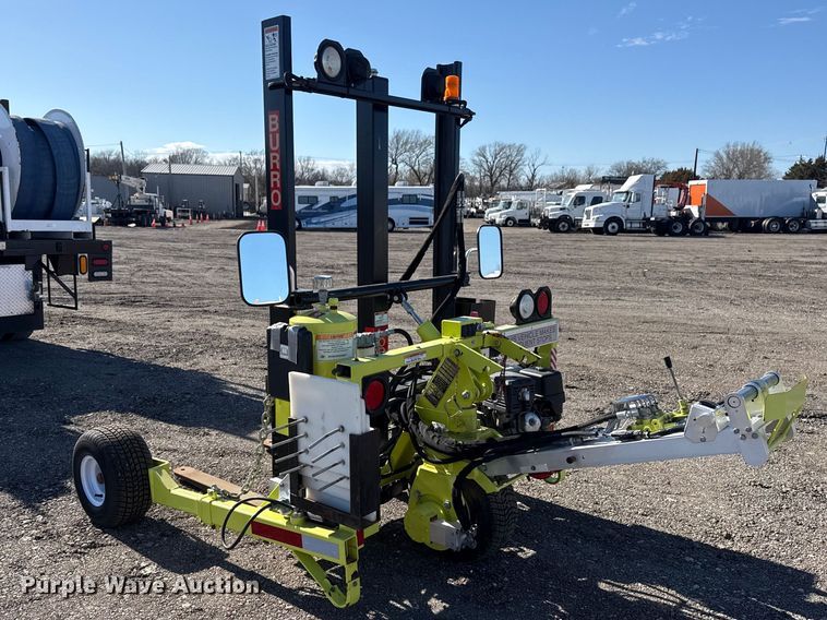 image for item EG2148 2013 Ford F750 Super Duty flatbed truck with PH and chlorine testing system