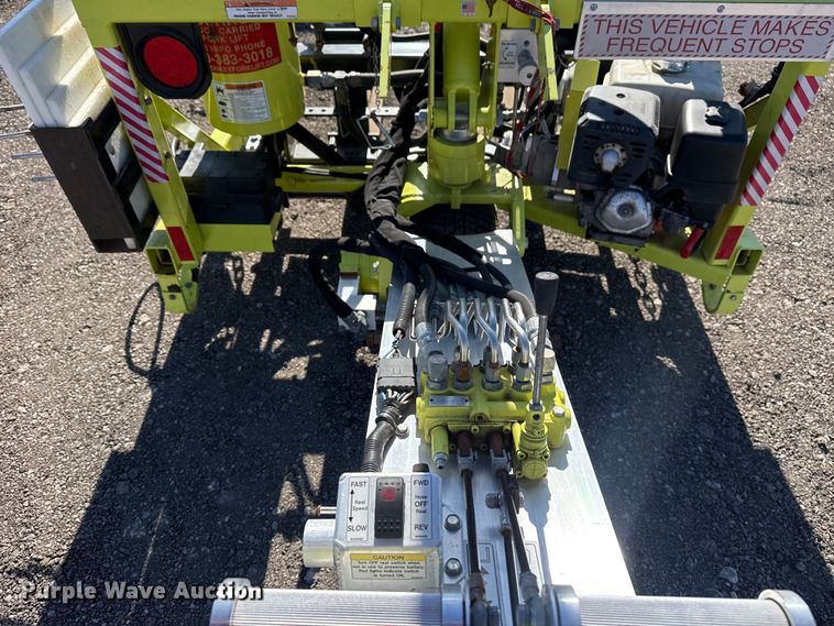 image for item EG2148 2013 Ford F750 Super Duty flatbed truck with PH and chlorine testing system