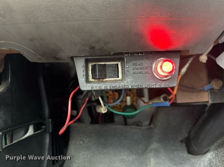 image for item EG2250 1997 Ford F700 scissor lift truck