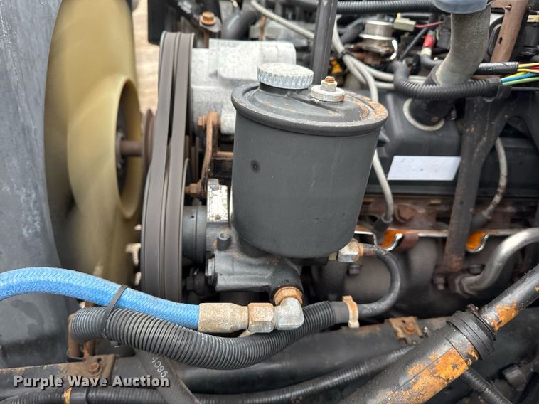 image for item EG2250 1997 Ford F700 scissor lift truck