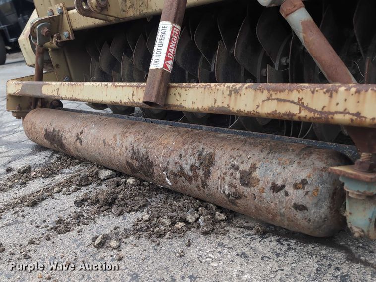 image for item EG2717 Land Pride OS1548 seeder