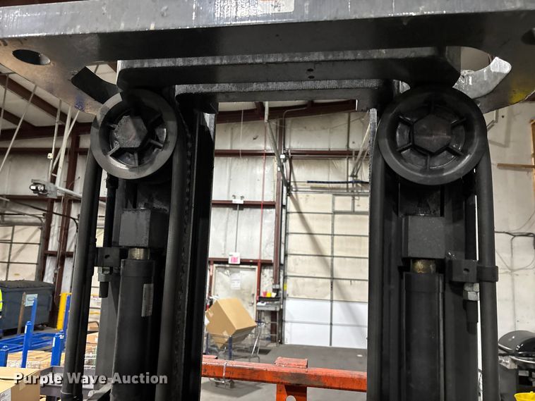 image for item EM5047 2016 UniCarriers CFS40 forklift