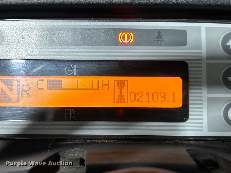 image for item EM5047 2016 UniCarriers CFS40 forklift