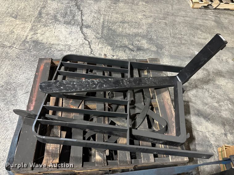 image for item EM5047 2016 UniCarriers CFS40 forklift