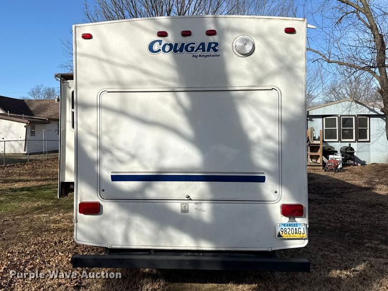 image for item EN0302 2006 Keystone Cougar camper