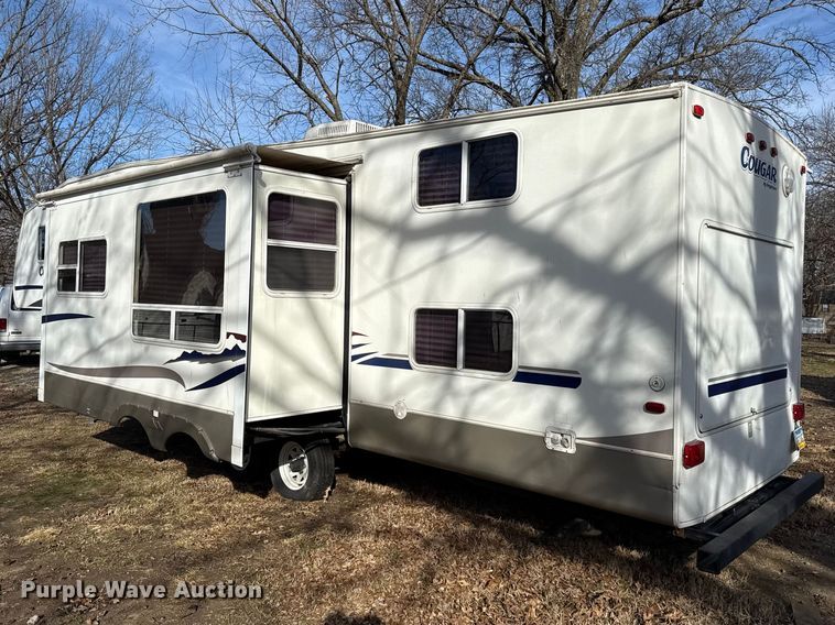 image for item EN0302 2006 Keystone Cougar camper