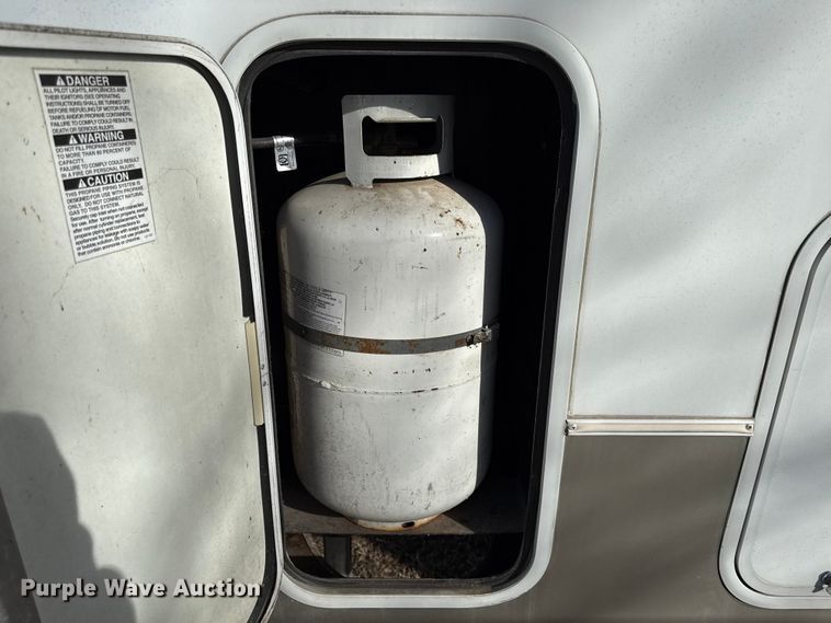 image for item EN0302 2006 Keystone Cougar camper