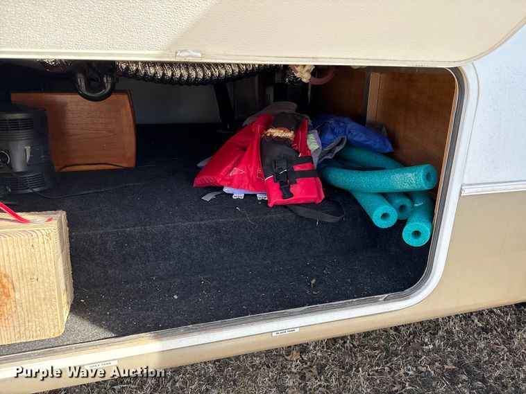 image for item EN0302 2006 Keystone Cougar camper