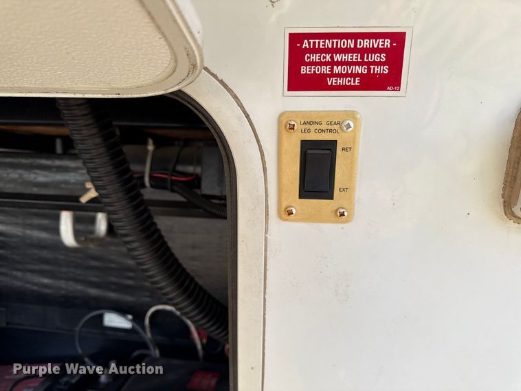 image for item EN0302 2006 Keystone Cougar camper