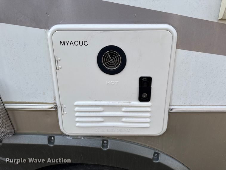 image for item EN0302 2006 Keystone Cougar camper