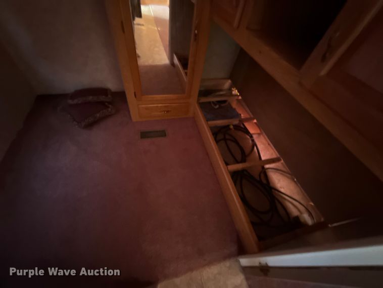 image for item EN0302 2006 Keystone Cougar camper