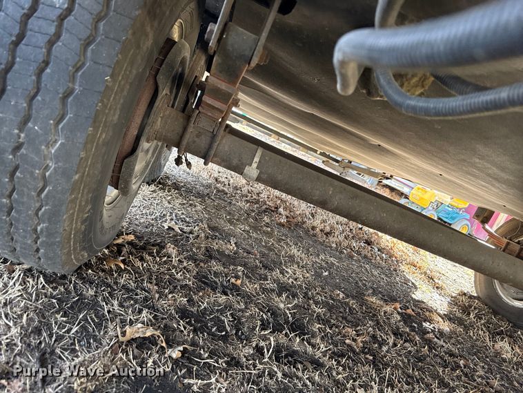 image for item EN0302 2006 Keystone Cougar camper