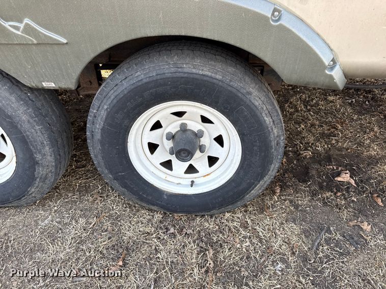 image for item EN0302 2006 Keystone Cougar camper