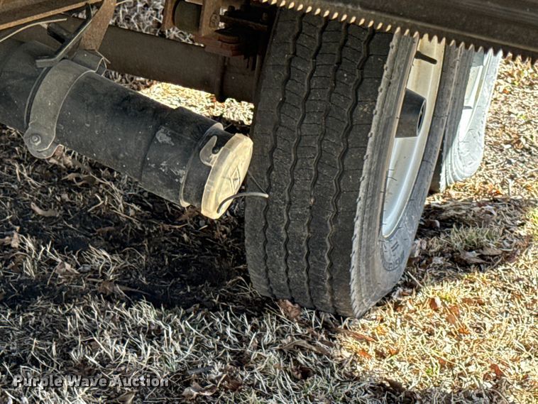 image for item EN0302 2006 Keystone Cougar camper