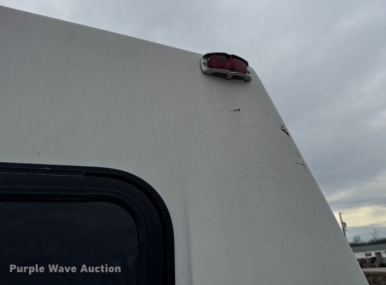 image for item EN0882 2004 Ford E450 shuttle bus